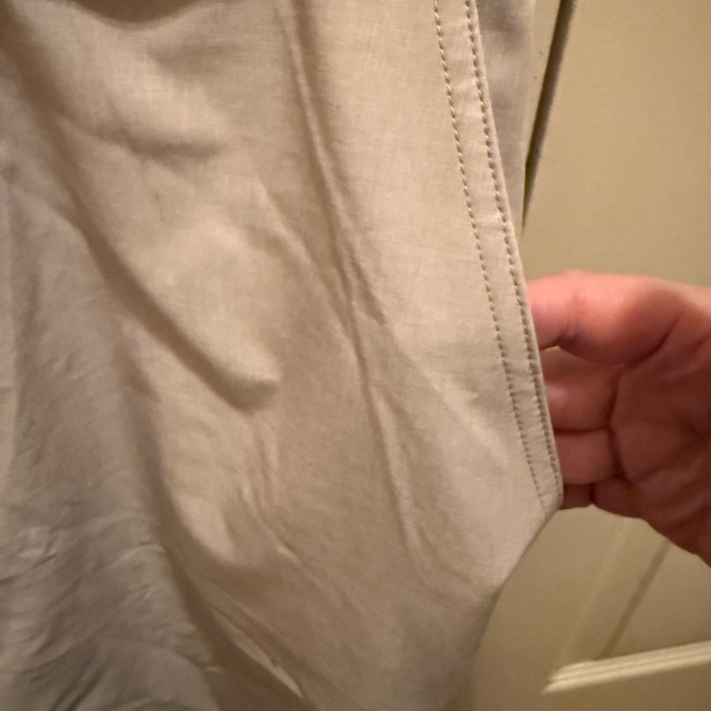 Men's Beige Shorts Size 30 - Picture 3 of 3